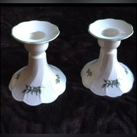 Nikko Happy Holidays Christmas Candle Stick Holders Set of 2 Japan Holly Berries - Picture 10 of 12